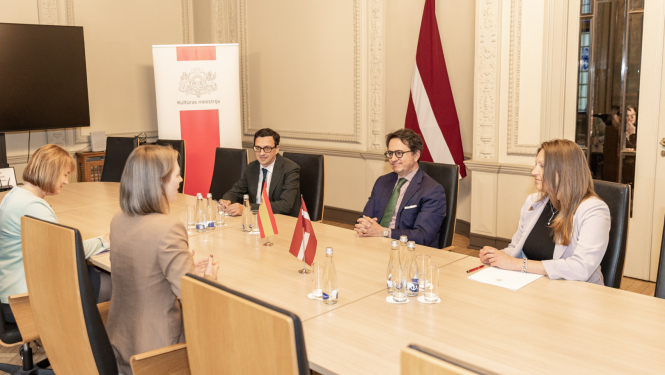 14.05.2025_Tikšanās ar Spānijas vēstnieku Latvijā V.E. Manuelu Alamu Orenesu (H.E. Mr Manuel Alhama Orenes)