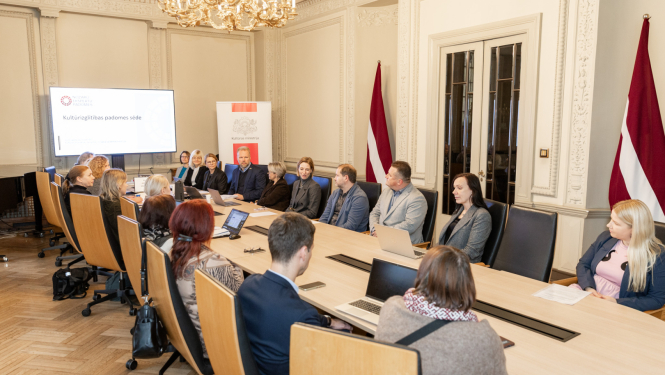 Kultūrizglītības padomes sēdes dalībniekI KM Lielajā zālē