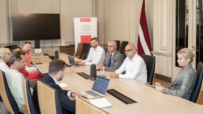 Kultūras ministra tikšanās ar Latvijas Raidorganizāciju asociācijas pārstāvjiem KM Lielajā zālē