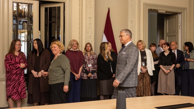 Kultūras ministrs Nauris Puntulis tiekas ar Kultūras ministrijas darbiniekiem