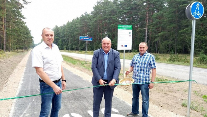 Izbūvēts gājēju un velosipēdistu celiņš Tārgales pagastā, Ventspils novadā