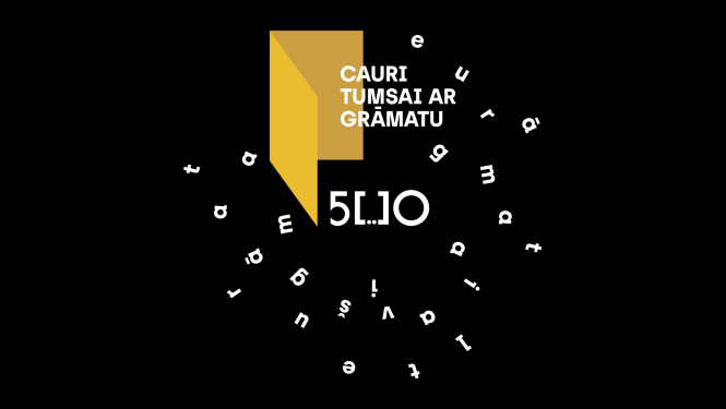 Vizuālā grafika ar stilizētām dzeltenām durvīm jeb grāmatu un tekstu “Cauri tumsai ar grāmatu”