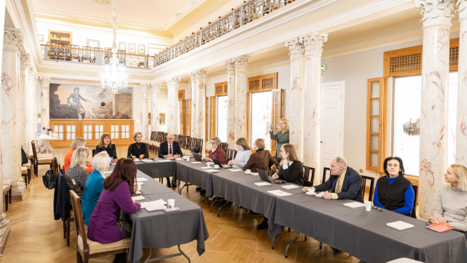 Unesco Latvijas Nacionālās komisijas dalībnieki RVKM Kolonnu zālē