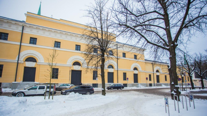 Izstāžu zāles "Arsenāls" atjaunotā fasāde