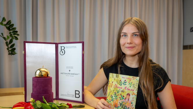 Māksliniece ar apbalvojumu