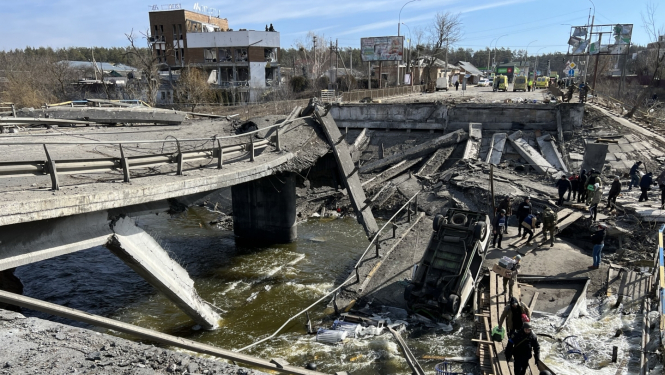 Sagrautais tilts Irpiņā, foto: Gints Amoliņš