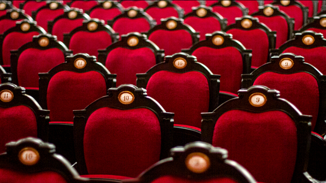 Operas krēsli