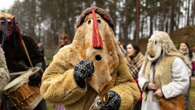 Mārtiņdienas masku gājiens Brīvdabas muzejā