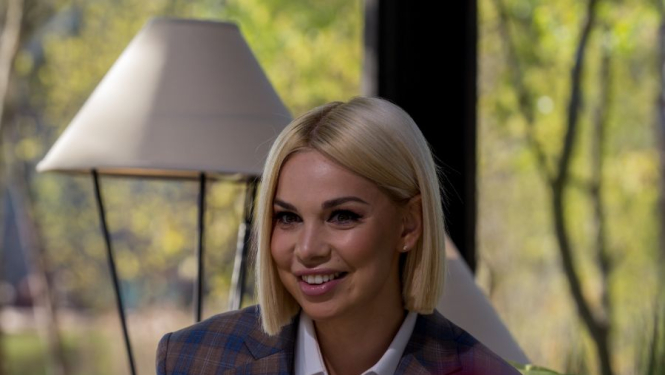 Samanta Tīna