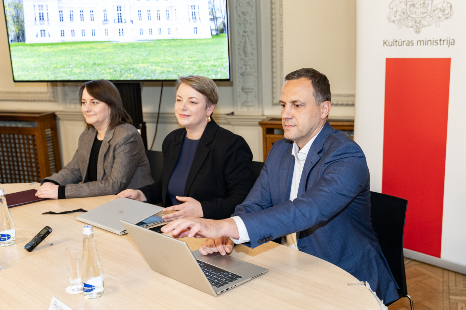 15.05.2025_Mediju pasākums - līguma noslēgšana par Mežotnes pils pārņemšanu Rundāles pils muzeja apsaimniekošanā