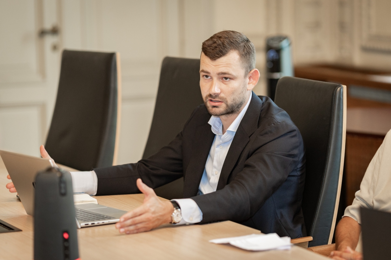 Kultūras ministra tikšanās ar Latvijas Raidorganizāciju asociācijas pārstāvjiem KM Lielajā zālē