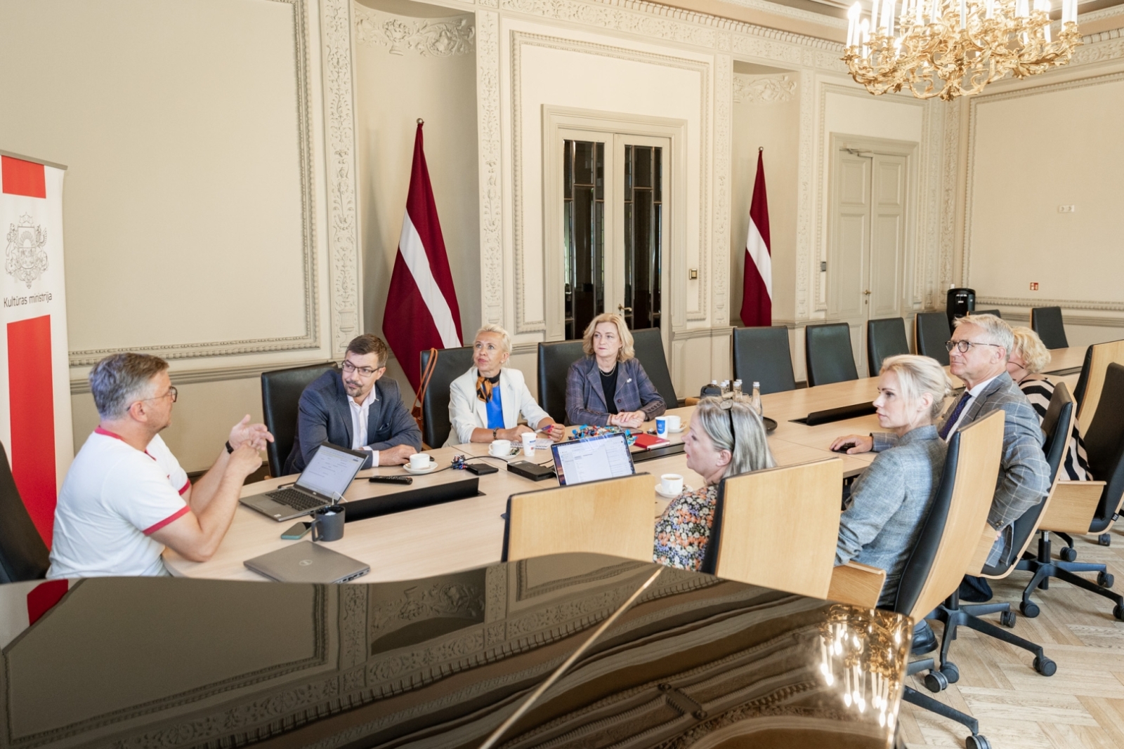 Tikšanās ar Izglītības un zinātnes ministrijas vadību KM Lielajā zālē