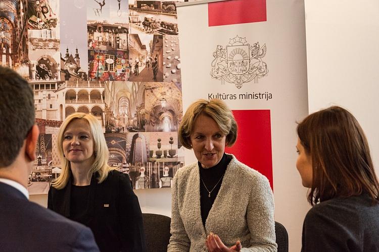 Līguma parakstīšana par projekta ''Jēkaba ceļa kultūras mantojuma un mākslas jaunrades magnēti'' īstenošanu