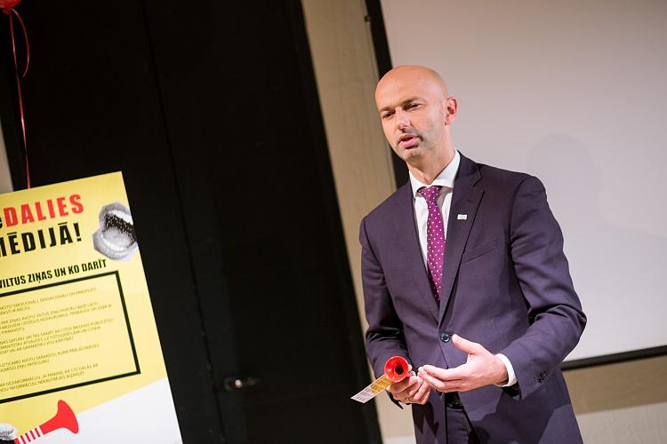 att