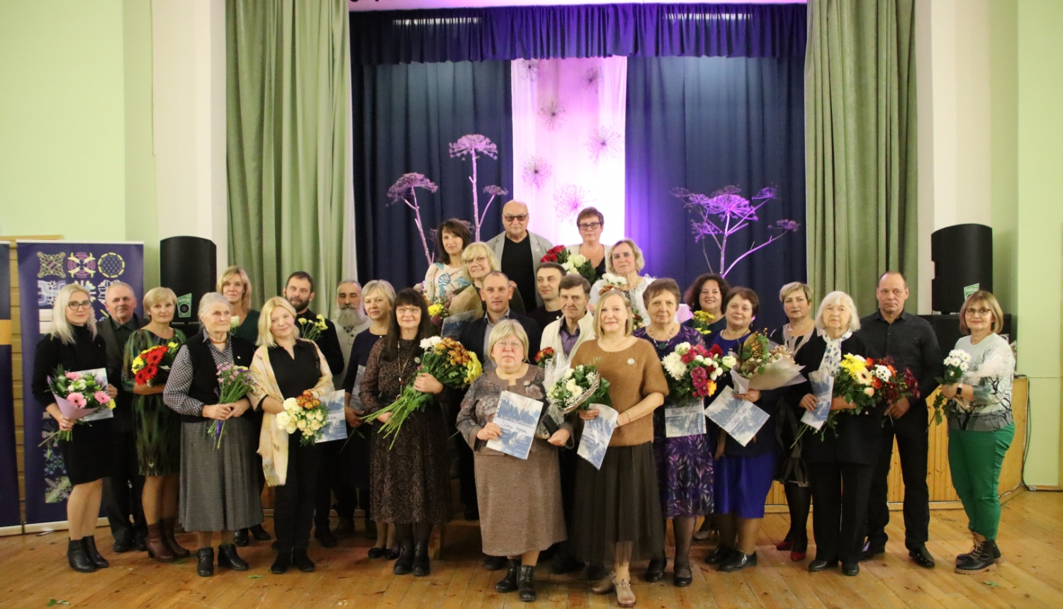 Konkursa nominanti, laureāti un pieteikumu autori. Foto: Māra Multiņa.