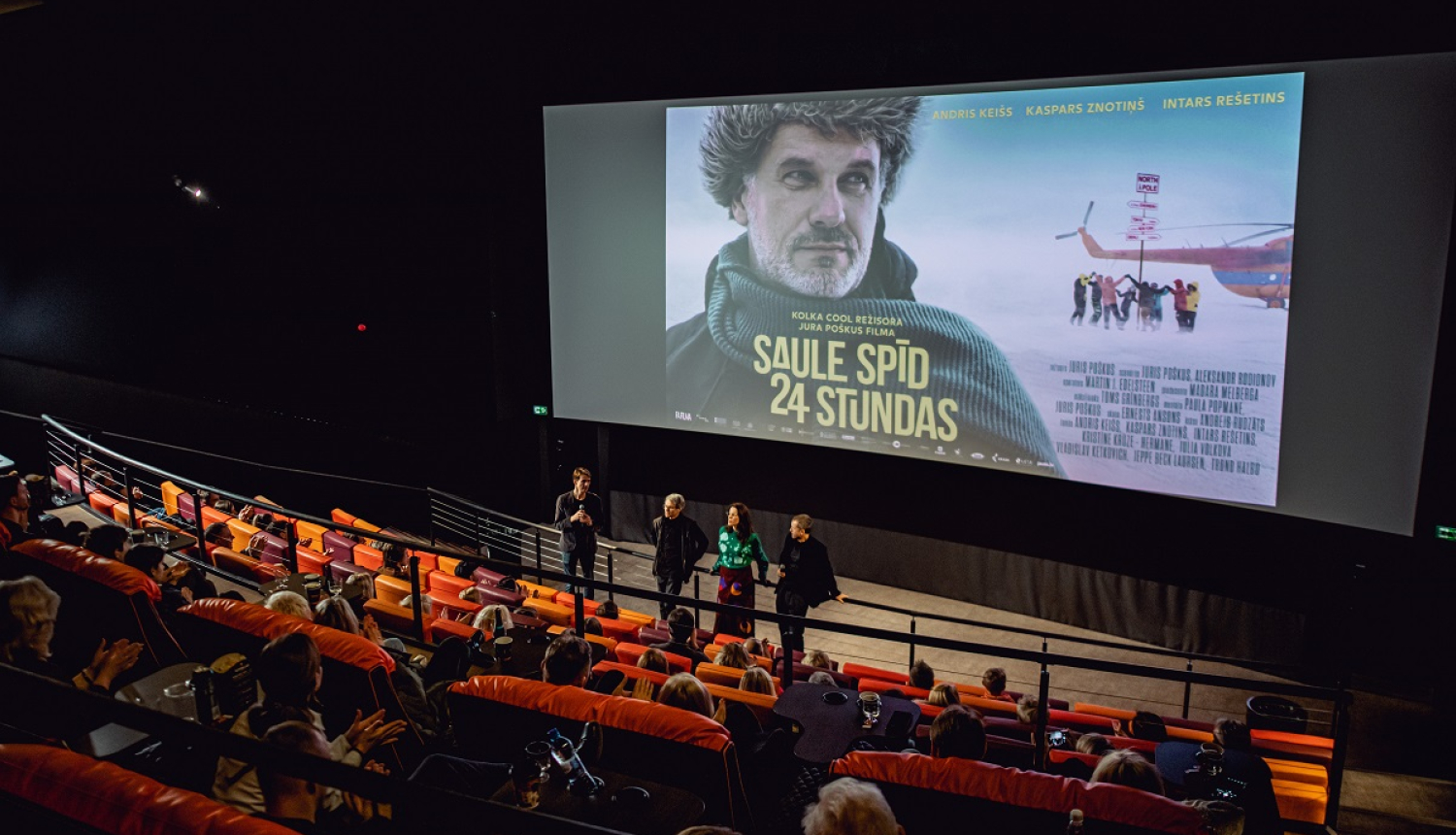 Filmas „Saule spīd 24 stundas” seanss