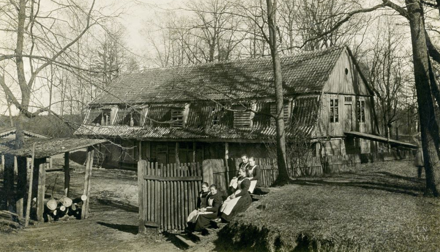 Ozolaines bāreņu patversme (mūsdienās – Duntes ielas teritorija). Ap 1910. gadu