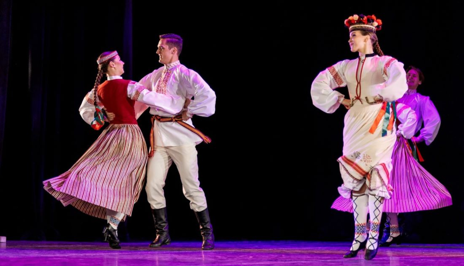 Tautas deju dejotāji, foto: Kaspars Teilāns / LNKC
