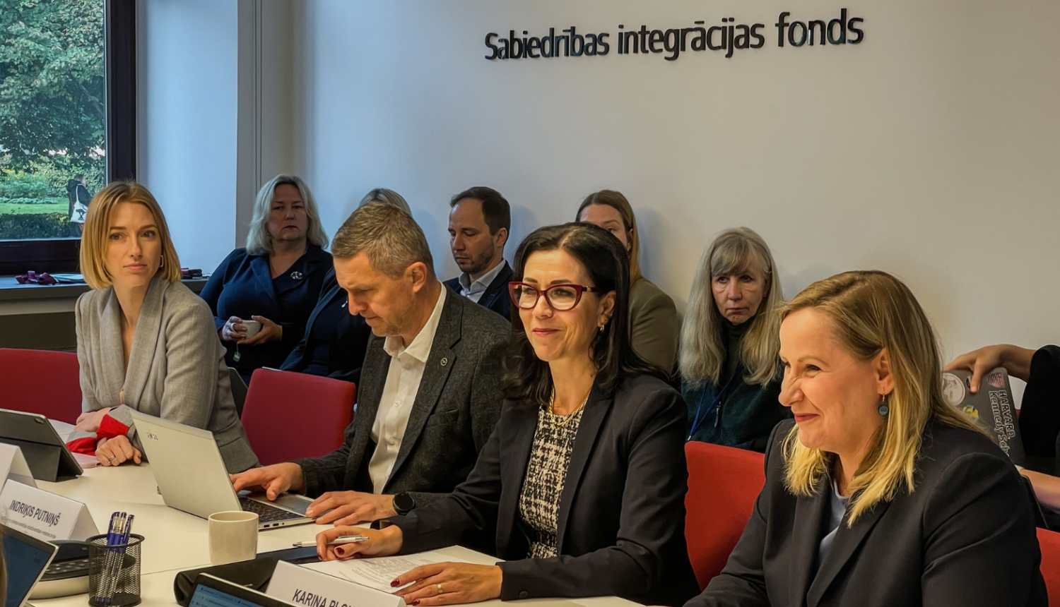 Sabiedrības integrācijas fonda padomes sēde un tās dalībnieki
