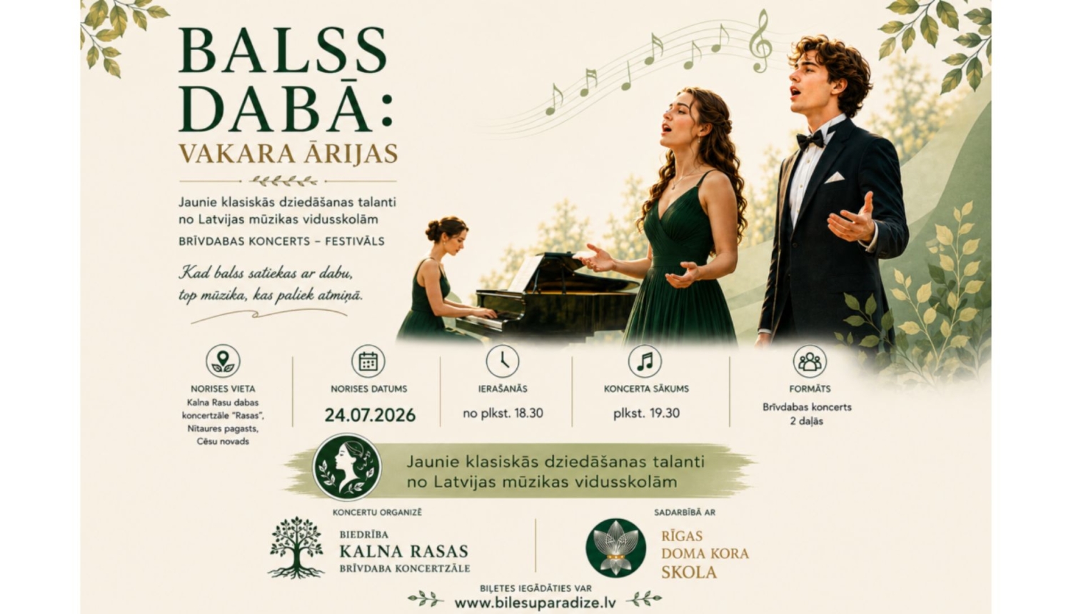 Festivāla "Balss dabā" afiša ar informāciju par pasākumu, diviem vokālistiem un pianisti