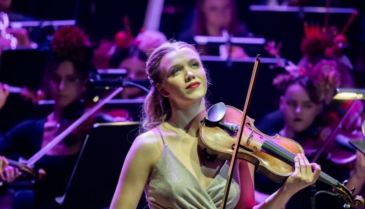 Vijolniece Elza Siliņa un Liepājas simfoniskais orķestris
