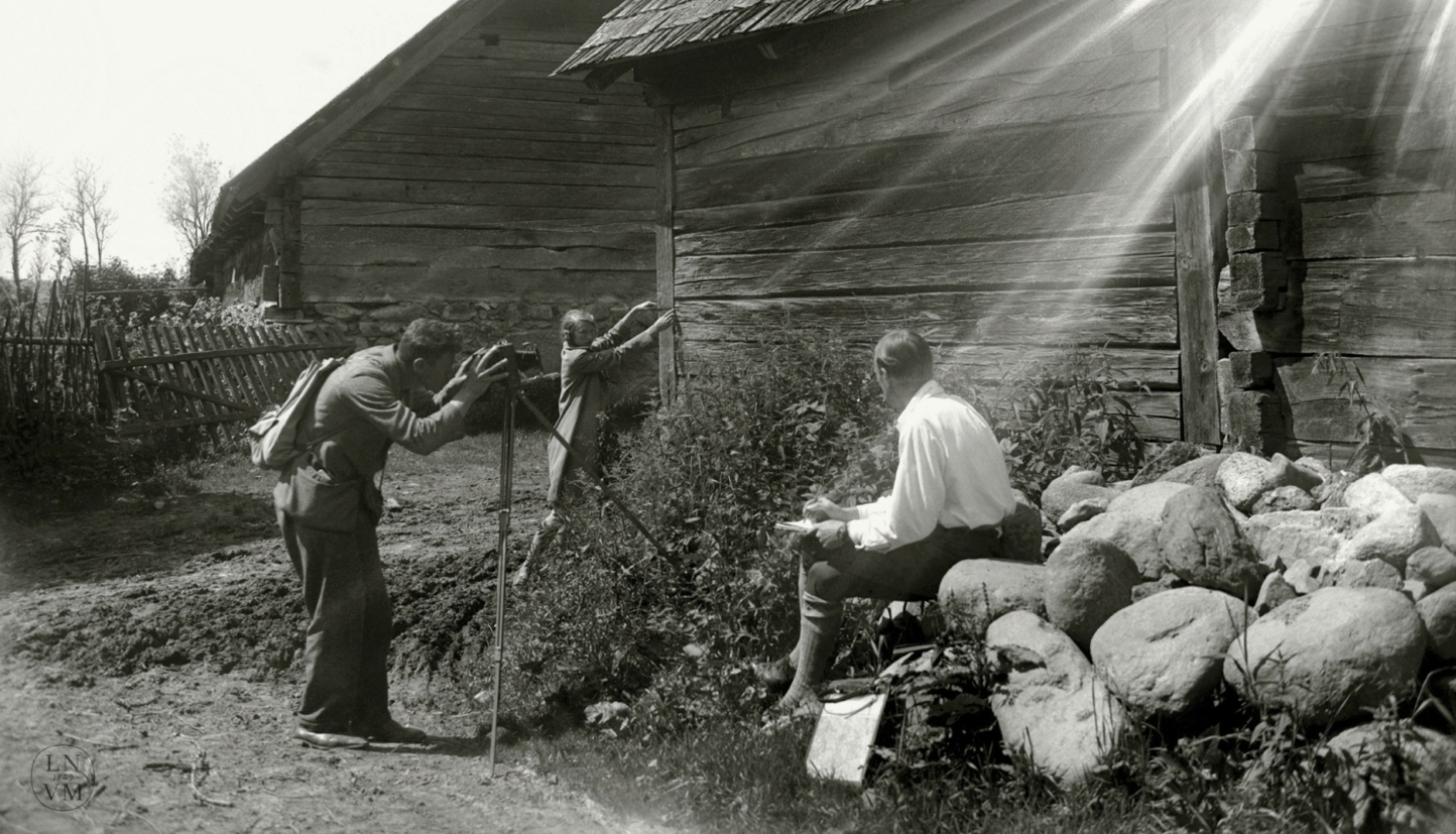Darba aina Pieminekļu valdes etnogrāfisko pieminekļu apzināšanas ekspedīcijas laikā Kuldīgas apriņķa Planicas pagastā 1929. gada jūlijā
