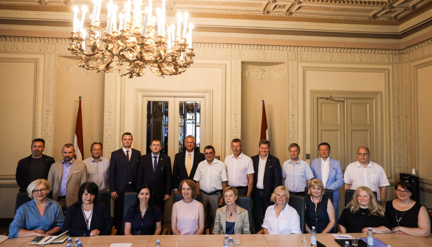 Pirmā Latviešu vēsturisko zemju attīstības padomes sēde, foto: Reinis Oliņš