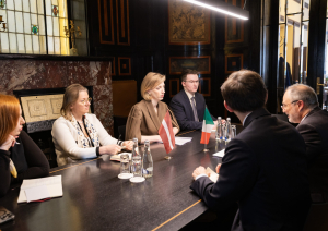 Kultūras ministres Agneses Lāces tikšanās ar Itālijas Republikas vēstnieku Latvijā V.E. Alessandro Monti