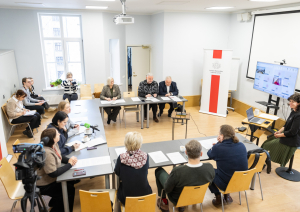 Dziesmu un deju svētku mākslinieciskās padomes sēde LNKC telpās