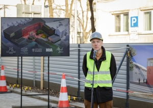 Kultūras ministrs Nauris Puntulis piedalās TabFab radošā kvartāla pamatkapsulas iemūrēšanas pasākumā