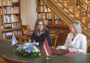 Latvijas un Izraēlas starpvaldību sadarbības programmas izglītības, zinātnes, kultūras, jaunatnes un sporta jomā 2023.-2026. gadam parakstīšana