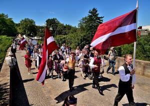 Eslingenas Dziesmu svētkiem 70
