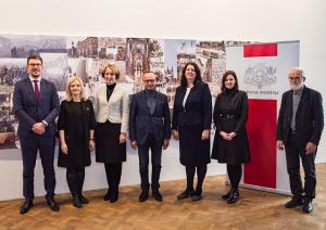Līguma parakstīšana par projekta ''Jēkaba ceļa kultūras mantojuma un mākslas jaunrades magnēti'' īstenošanu