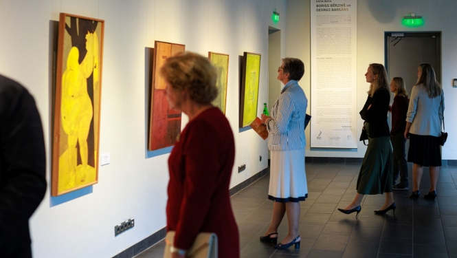 Izstādes “Dieva buča” atklāšana Vidzemes koncertzāles “Cēsis” Mākslas galerijā. 2024. Foto: Anete Rudmieze
