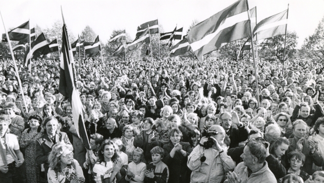 1990. gada 4. maijs. Rīga. Andas Krauzes foto.