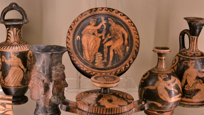 Sengrieķu keramikas trauki Latvijas Nacionālā mākslas muzeja kolekcijā