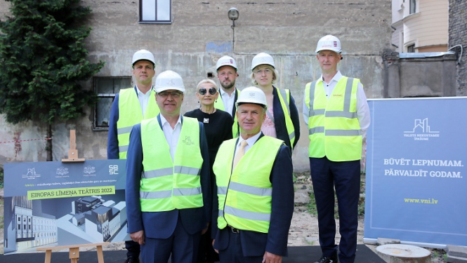 VNĪ nodod Jaunā Rīgas teātra būvlaukumu darbu turpināšanai pilnsabiedrībai SBSC
