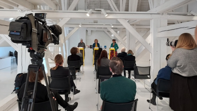 grāmatu mākslas konkursa “Zelta ābele 2021” preses konference