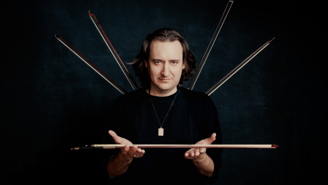 Foto portrets - Vijolnieks Onders Baloglu (Önder Baloglu)