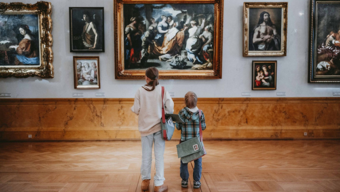 Interaktīvs ceļvedis “Ceļojuma soma” ģimenēm ar bērniem Mākslas muzejā RĪGAS BIRŽA