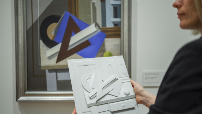 Multisensora ekskursija “Sajust un saklausīt mākslu” - glezna un tās taktilais modelis