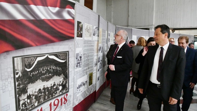 Latvijas Nacionālā arhīva izstādes “Mēs gribam būt brīvi, mēs būsim brīvi!” atklāšana Sv. Kirila un Metodija universitātē Skopjē, foto: Ilmārs Znotiņš