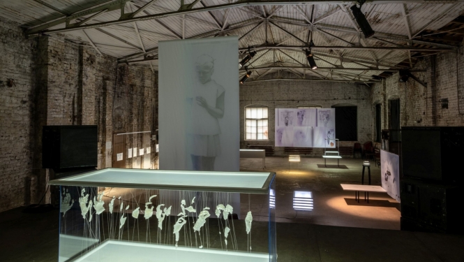 Laimdota Malle. Instalācija “OOZE” Vagonu Hallē Rīgā, Vagonu ielā 21 (29.09.–06.10.2022.). Foto: Oskars Rozenbergs