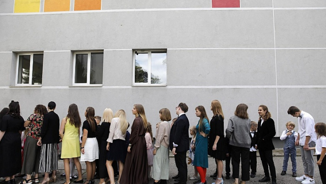 Rīgas Doma kora skolas jaunie mūziķi no virtuāliem priekšnesumiem atgriežas koncertdzīvē