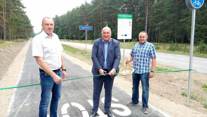 Izbūvēts gājēju un velosipēdistu celiņš Tārgales pagastā, Ventspils novadā