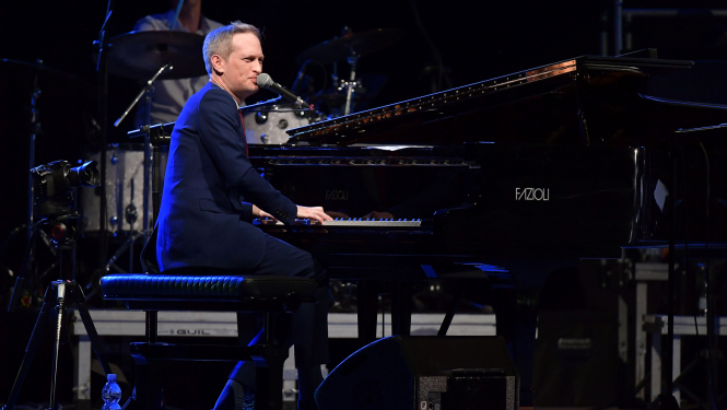Britu džeza vokālists, pianists un komponists Entonijs Strongs (Anthony Strong)