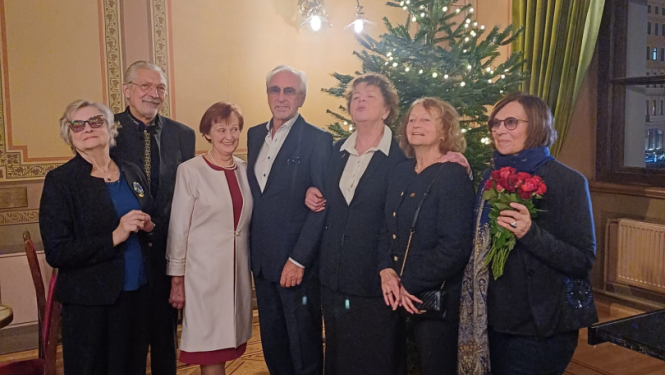 Latvijas Teātra Zelta fonda godināšanas pasākuma dalībnieki - grupas foto