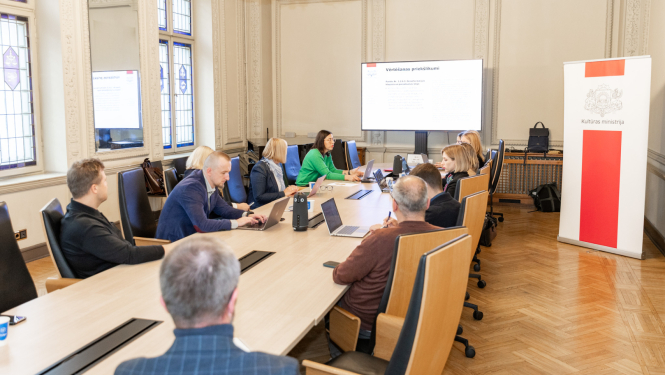 Mediju konsultatīvās padomes sanāksmes norise KM Lielajā zālē