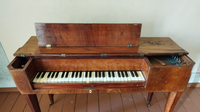 Ellijas Forseles-Rozentāles tāfelklavieres Jaņa Rozentāla un Rūdolfa Blaumaņa muzejā