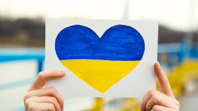 Ukrainas karoga krāsas sirds formā
